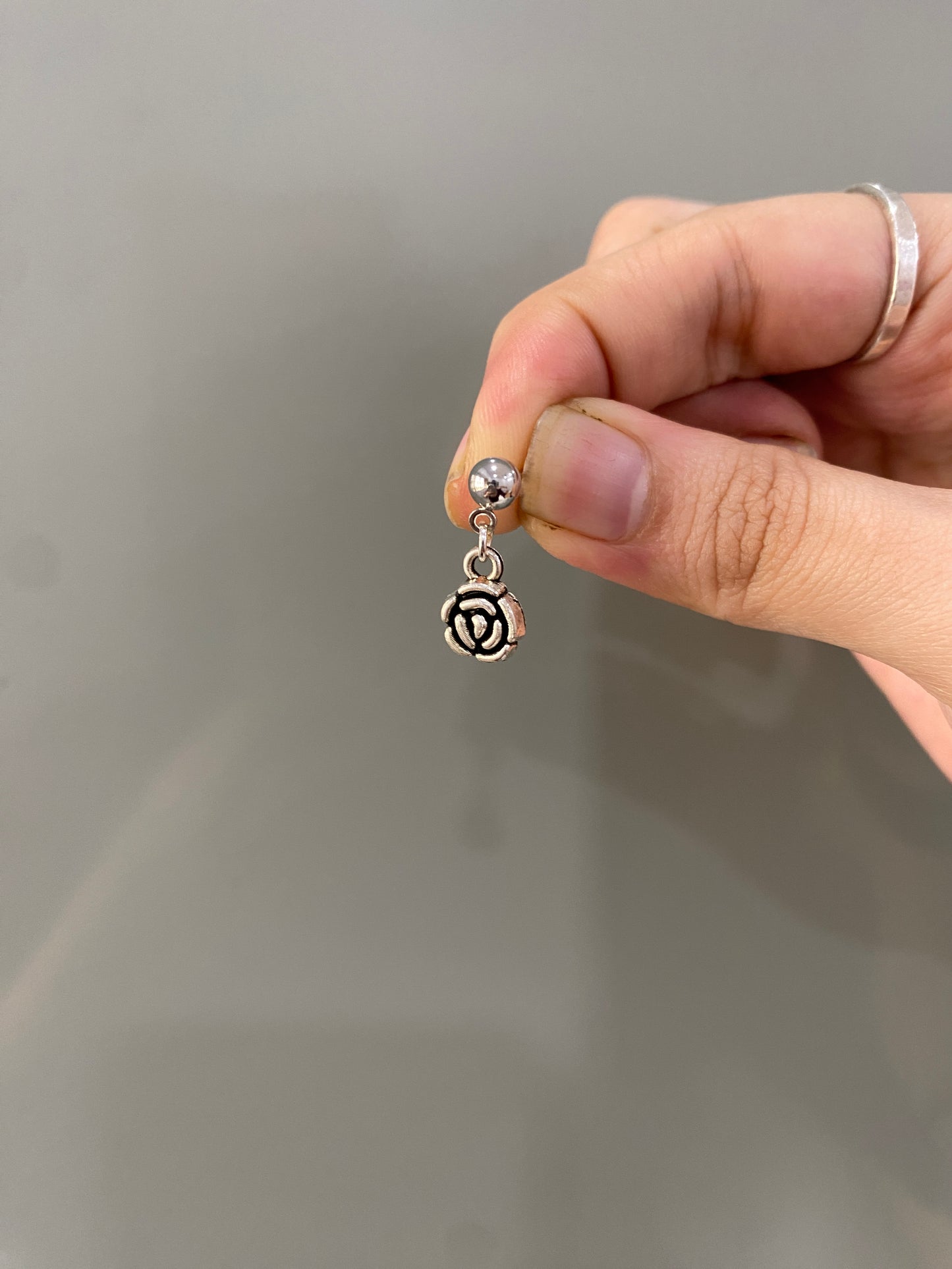 SILVER ROSE STUD EARRINGS