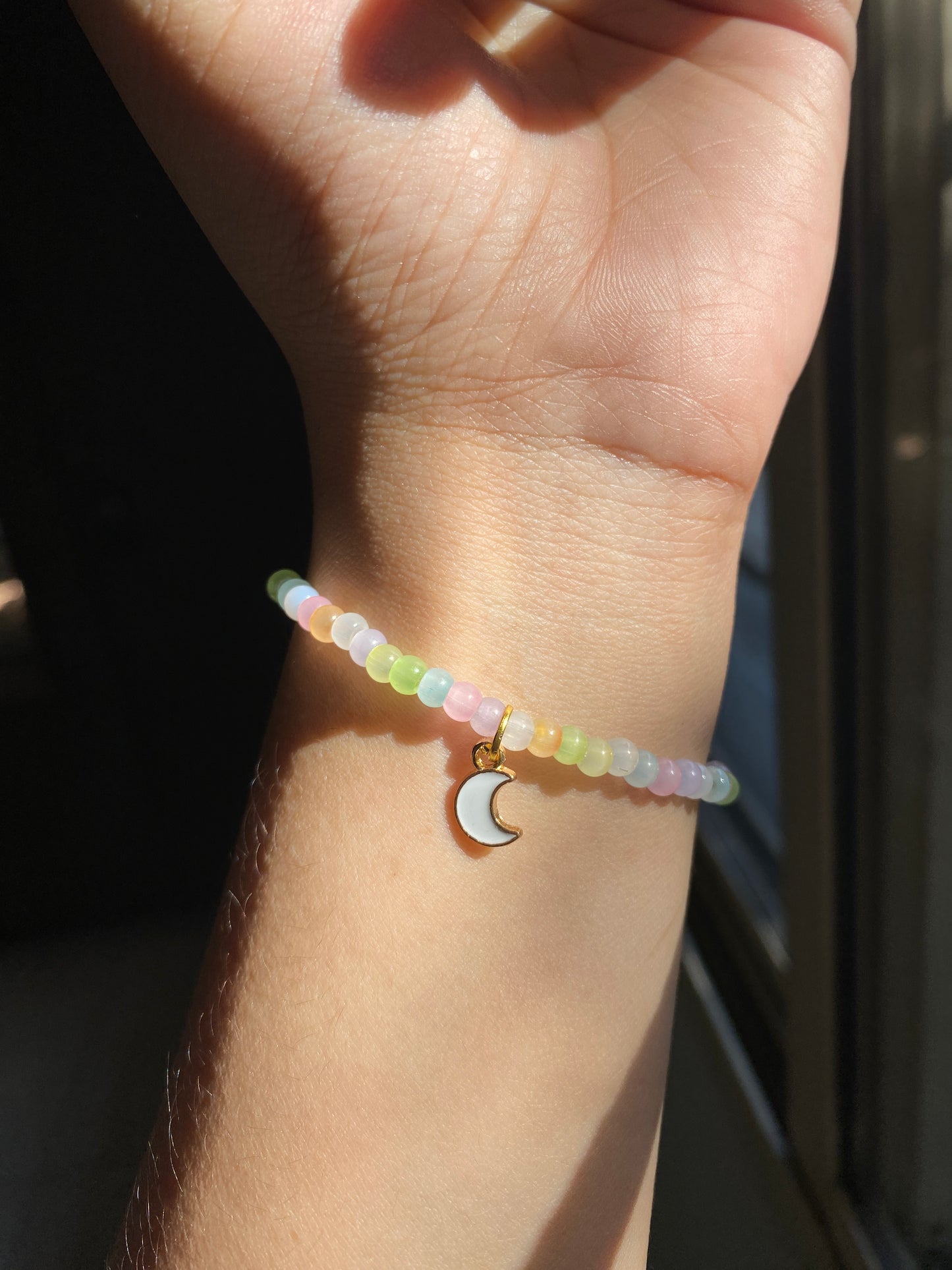 PASTEL PEARLED MOON BRACELET