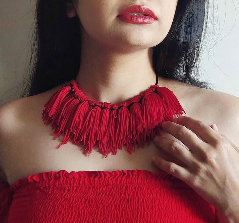 RED TASSEL CHOKER NECKLACE