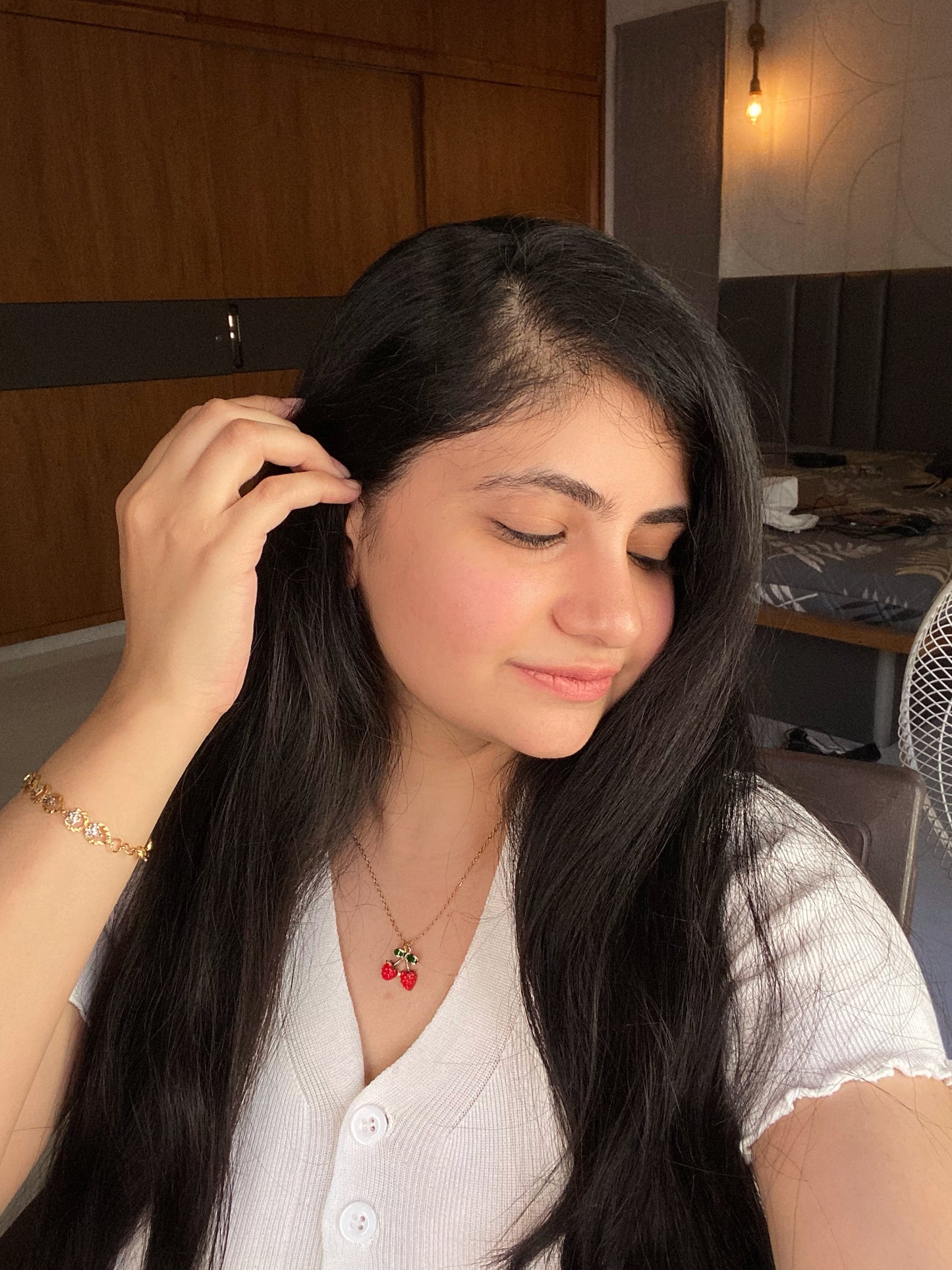 A BUNCH OF STRAWBERRIES - NECKLACE