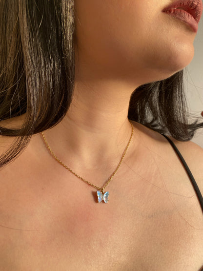 HOLOGRAPHIC SHINY BUTTERFLY NECKLACE