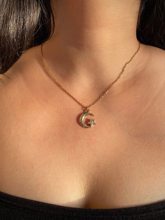 CRESCENT MOON WITH A LITTLE STAR - NECKLACE