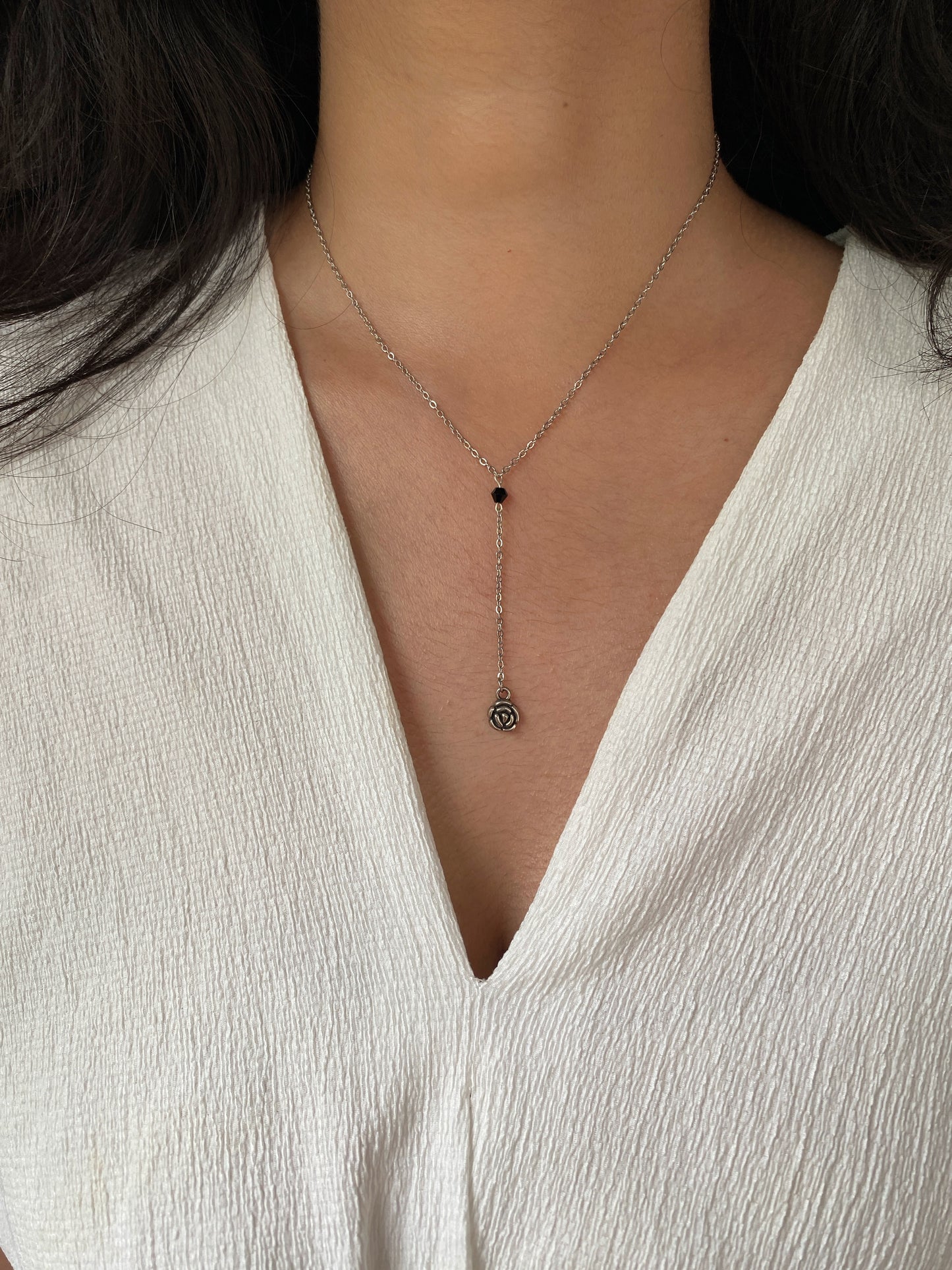 DEEP NECK SILVER ROSE NECKLACE