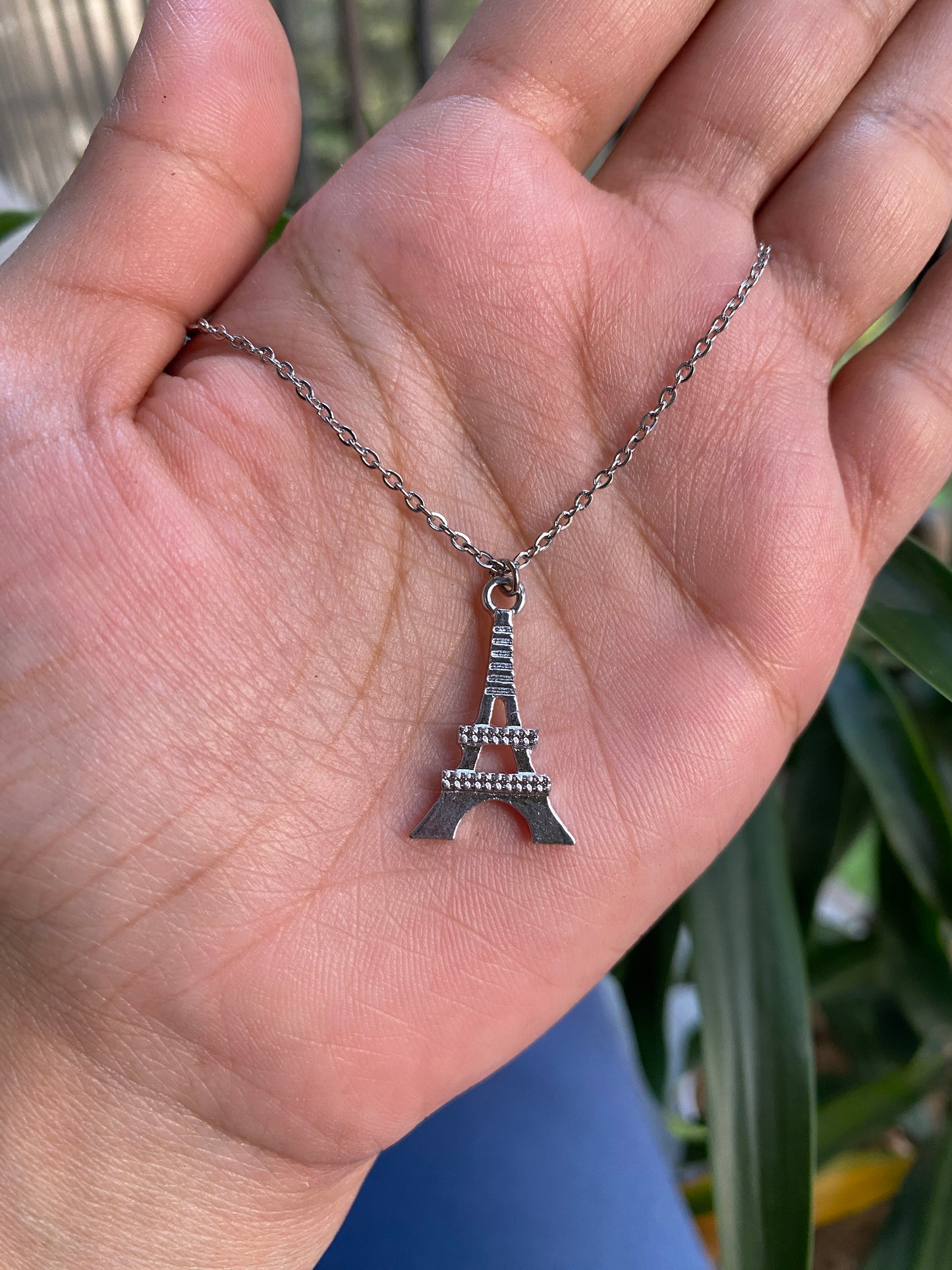 EIFFEL TOWER NECKLACE