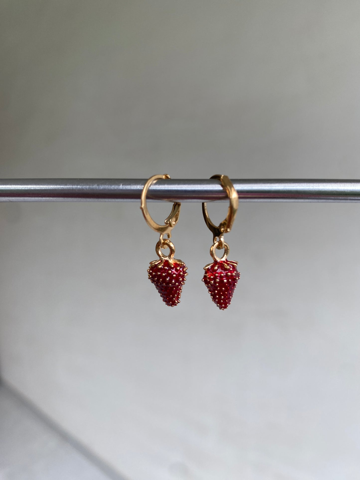 STRAWBERRY EARRINGS