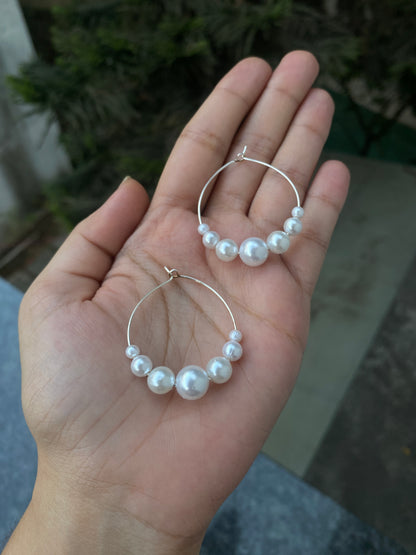 ASCENDING PEARLS HOOP EARRINGS