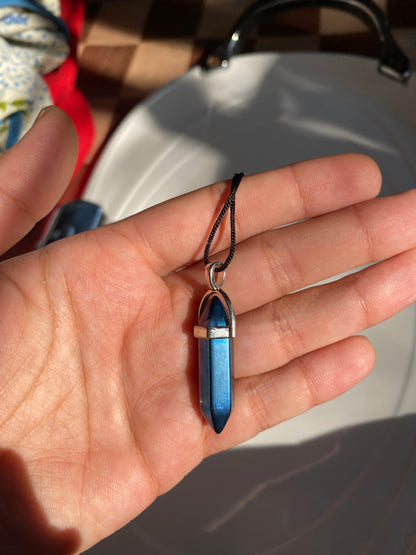 UNISEX PENCIL CRYSTAL PENDENT WITH THREAD NECKLACE