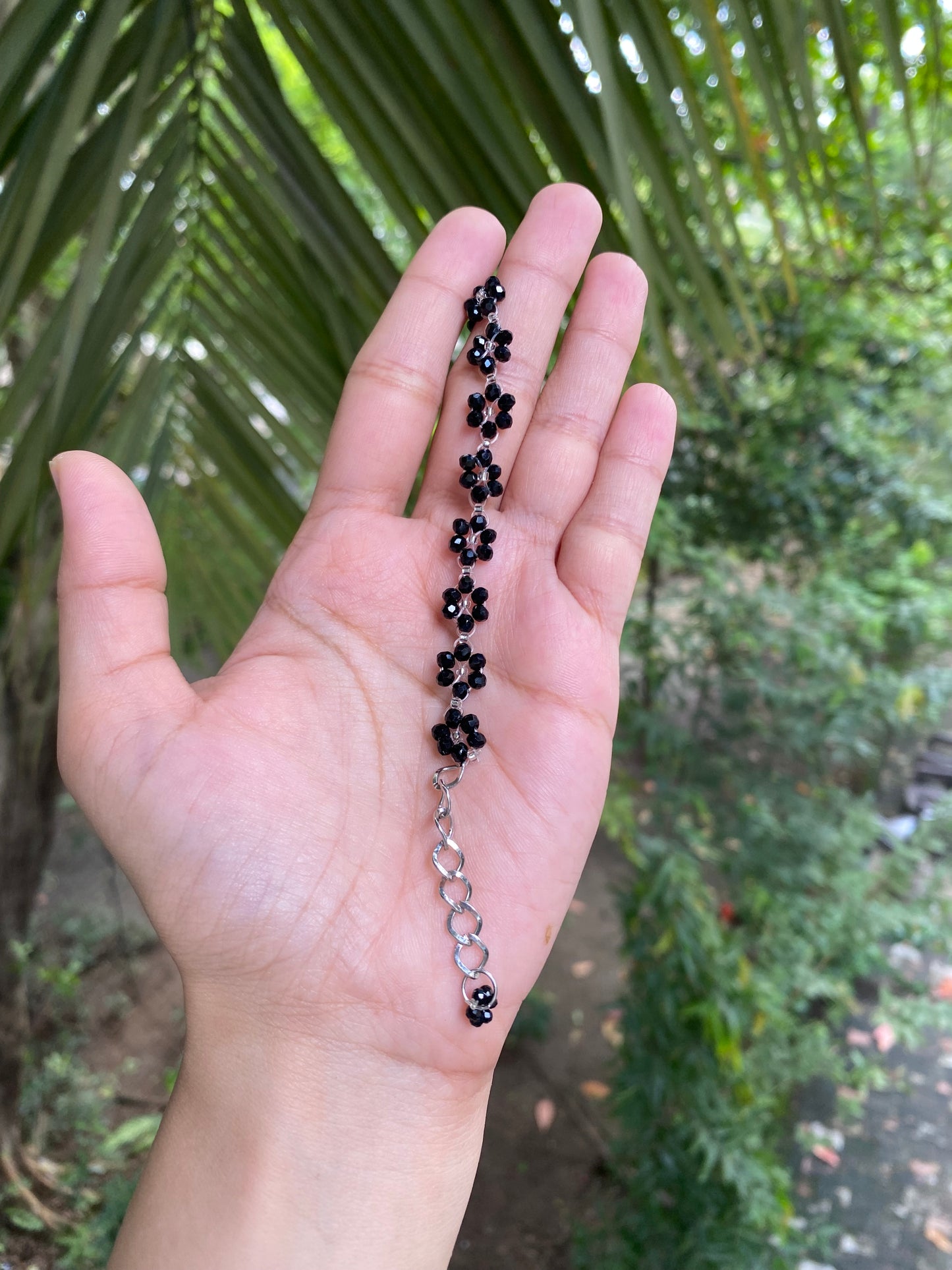 MIDNIGHT BLOOM - BLACK CRYSTAL FLOWER BRACELET