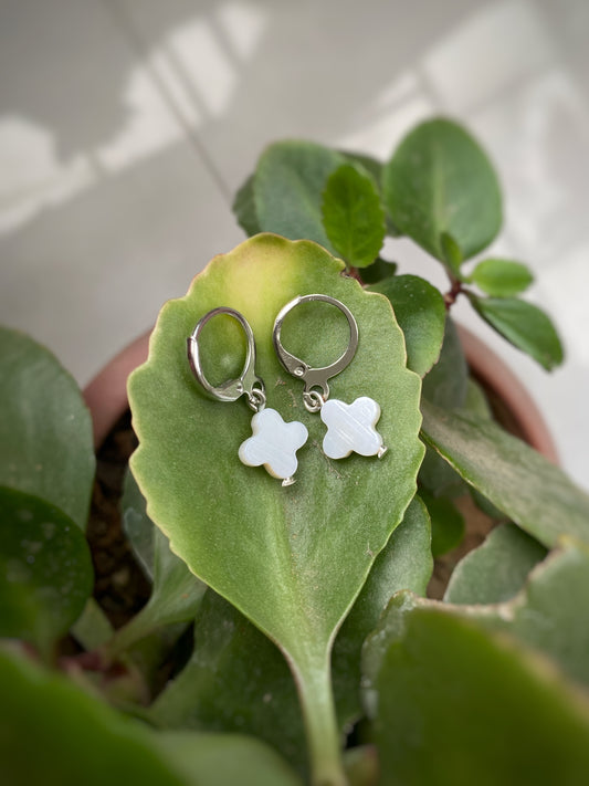 CLOVER MARBLE SHINE EARRINGS