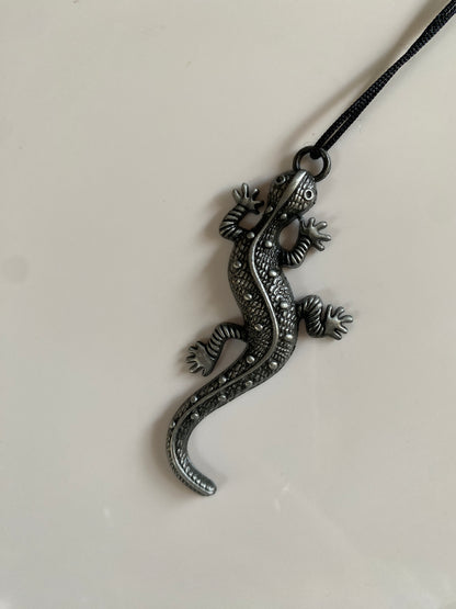 UNISEX LIZARD ANTIQUE ALLOY NECKLACE WITH THREAD