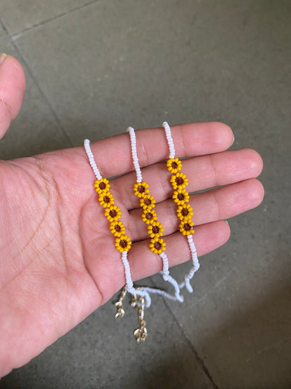 BEADED SUNFLOWER NECKLACE