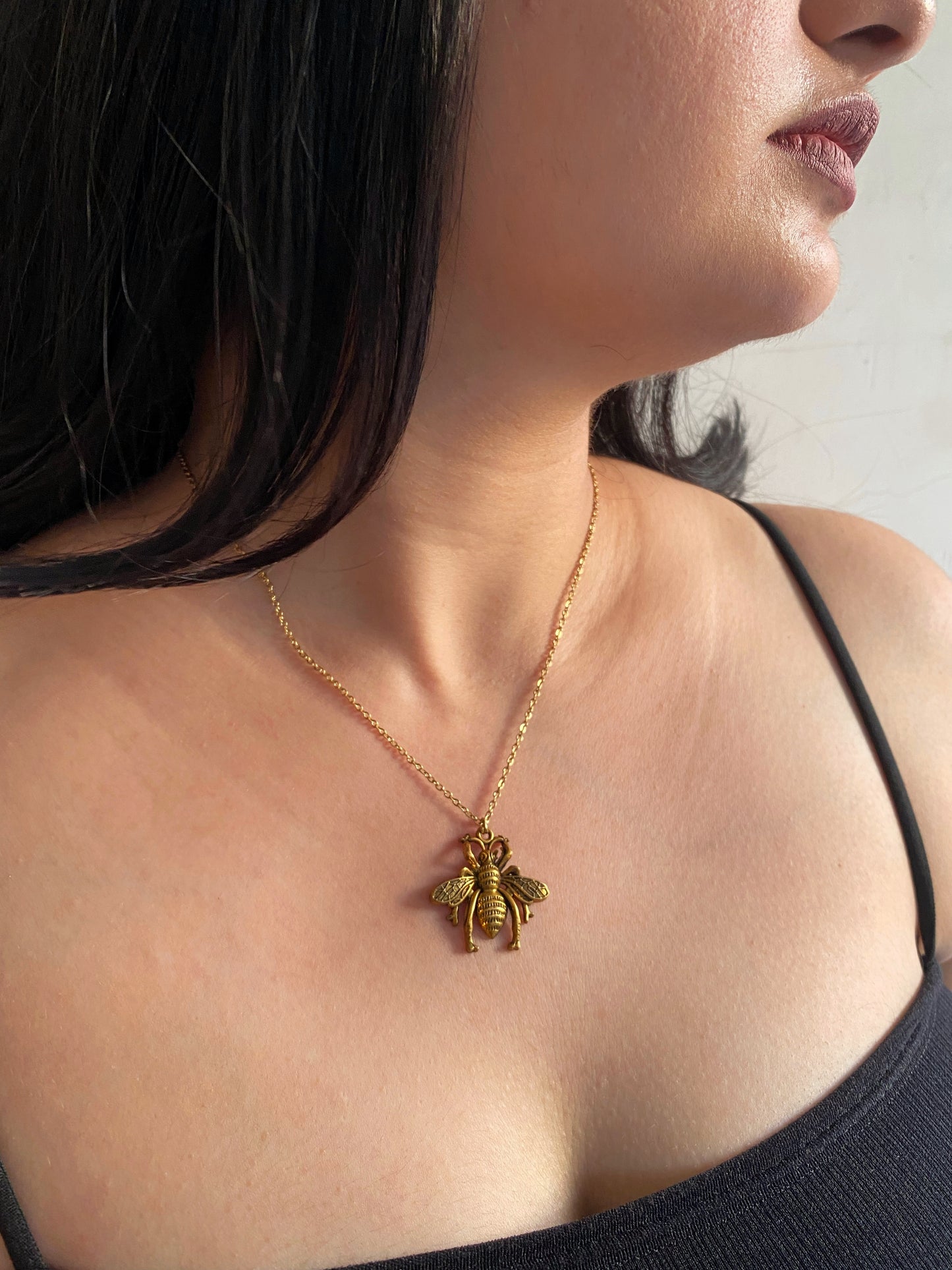 GOLDEN BEE CHAIN NECKLACE