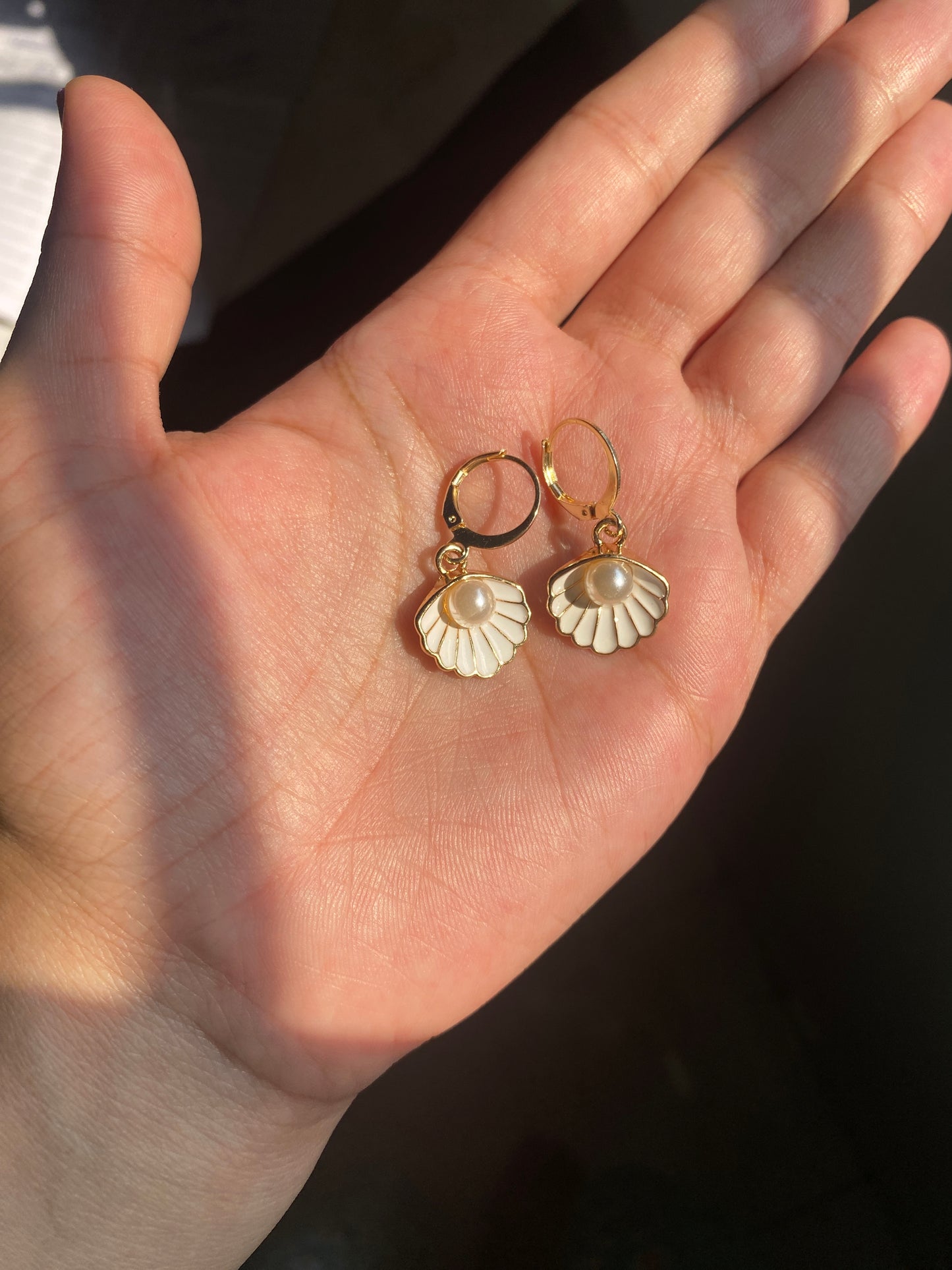 SEA SHELL WITH PEARL EARRINGS