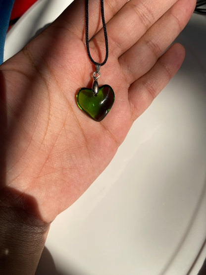 OPAL HEART NECKLACE WITH THREAD