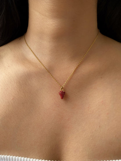 A TINY LITTLE STRAWBERRY - CHAIN NECKLACE