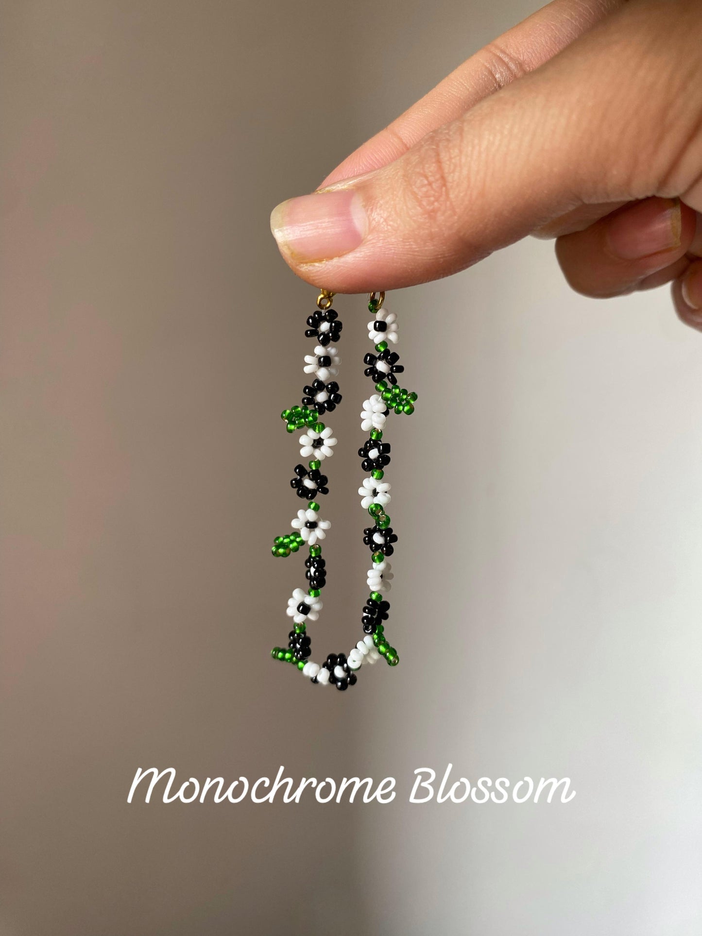 BEADED FLOWER DESIGNS - BRACELET - NECKLACE - ANKLET