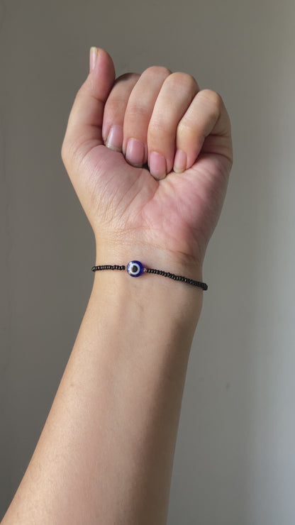 MINIMAL BLACK BEADED EVIL EYE BRACELET