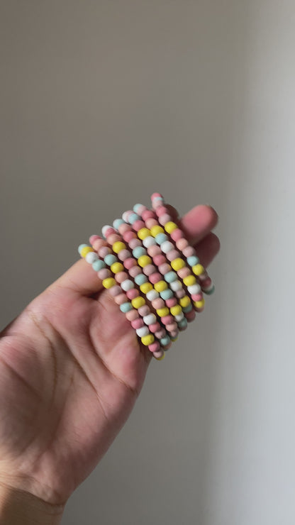 PASTEL WOODEN BEADED BRACELET