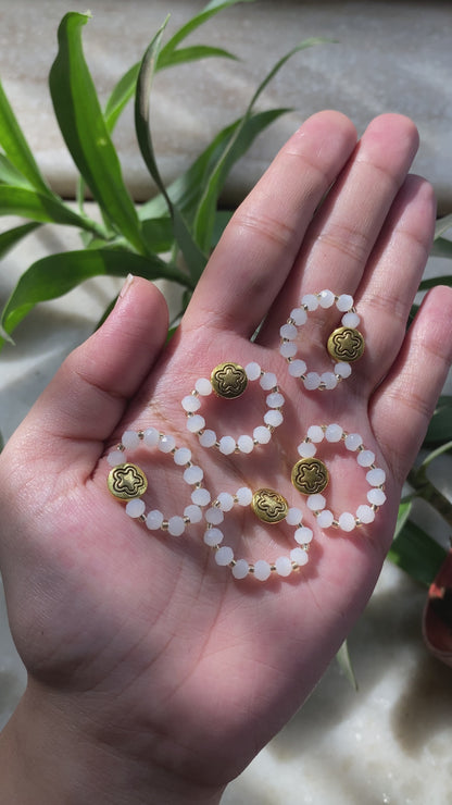 WHITE CRYSTAL FLOWER RING