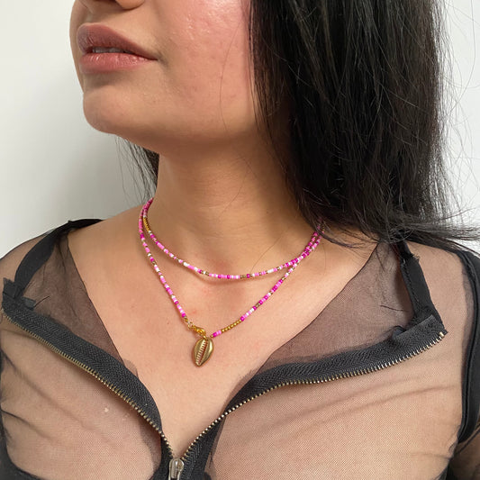 PINK DOUBLE LAYER NECKLACE WITH GOLDEN SHELL