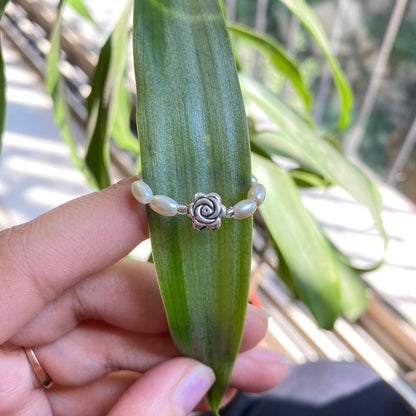 RICE PEARLS FLOWER RING