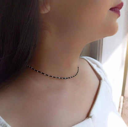 BLACK AND HOLOGRAPHIC TUBE BEADED CHOKER NECKLACE