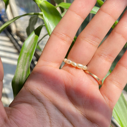 RICE PEARLS FLOWER RING