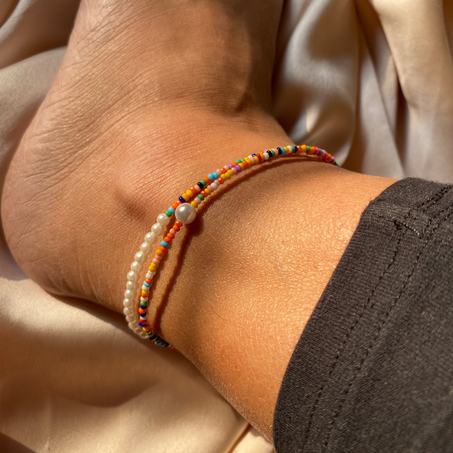 DOUBLE LAYER HALF PEARL ANKLET