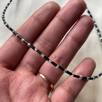 BLACK AND HOLOGRAPHIC TUBE BEADED CHOKER NECKLACE