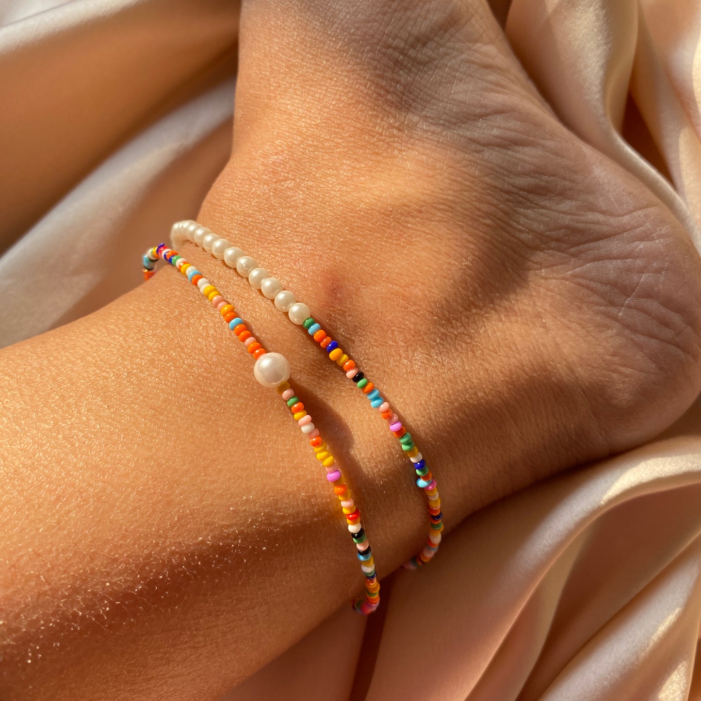 DOUBLE LAYER HALF PEARL ANKLET