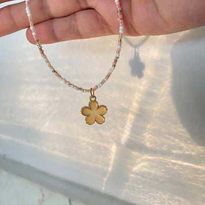 NUDE FLOWER NECKLACE