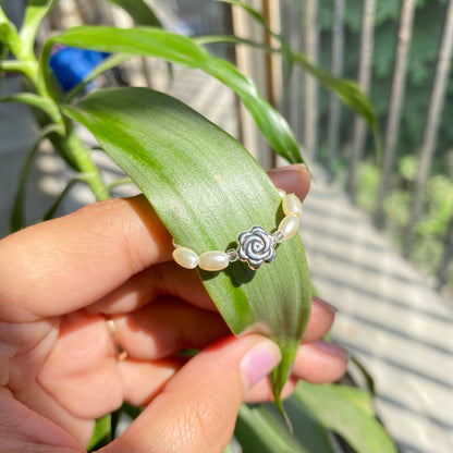 RICE PEARLS FLOWER RING